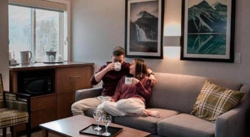 Mount Robson Inn Jasper Ngoại thất bức ảnh
